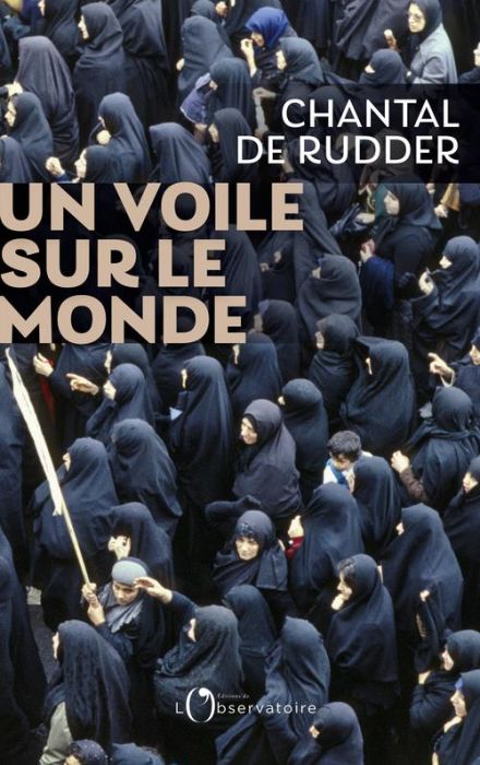 Emprunter Un voile sur le monde livre